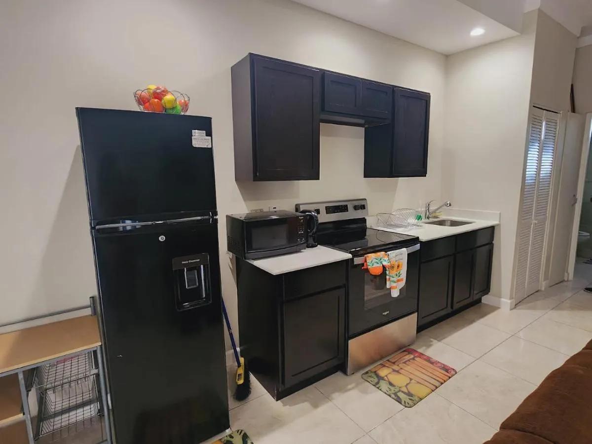 Cozy One Bedroom At Perkins Kingston Apartment
