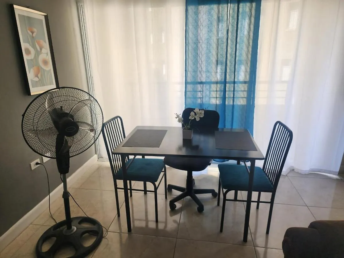 Cozy One Bedroom At Perkins Kingston 0*,